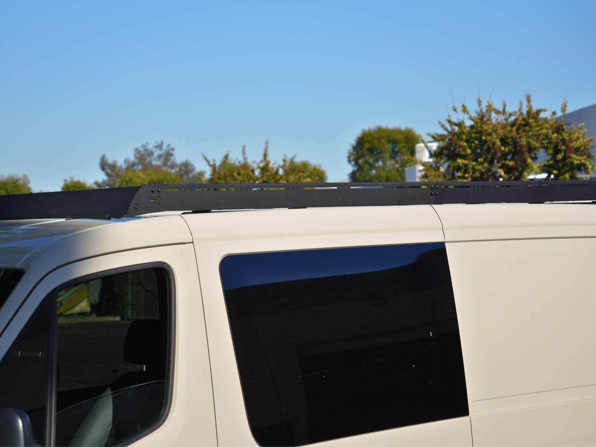 SPRINTER 144" LOW ROOF STEALTH 2.0 ROOF RACK